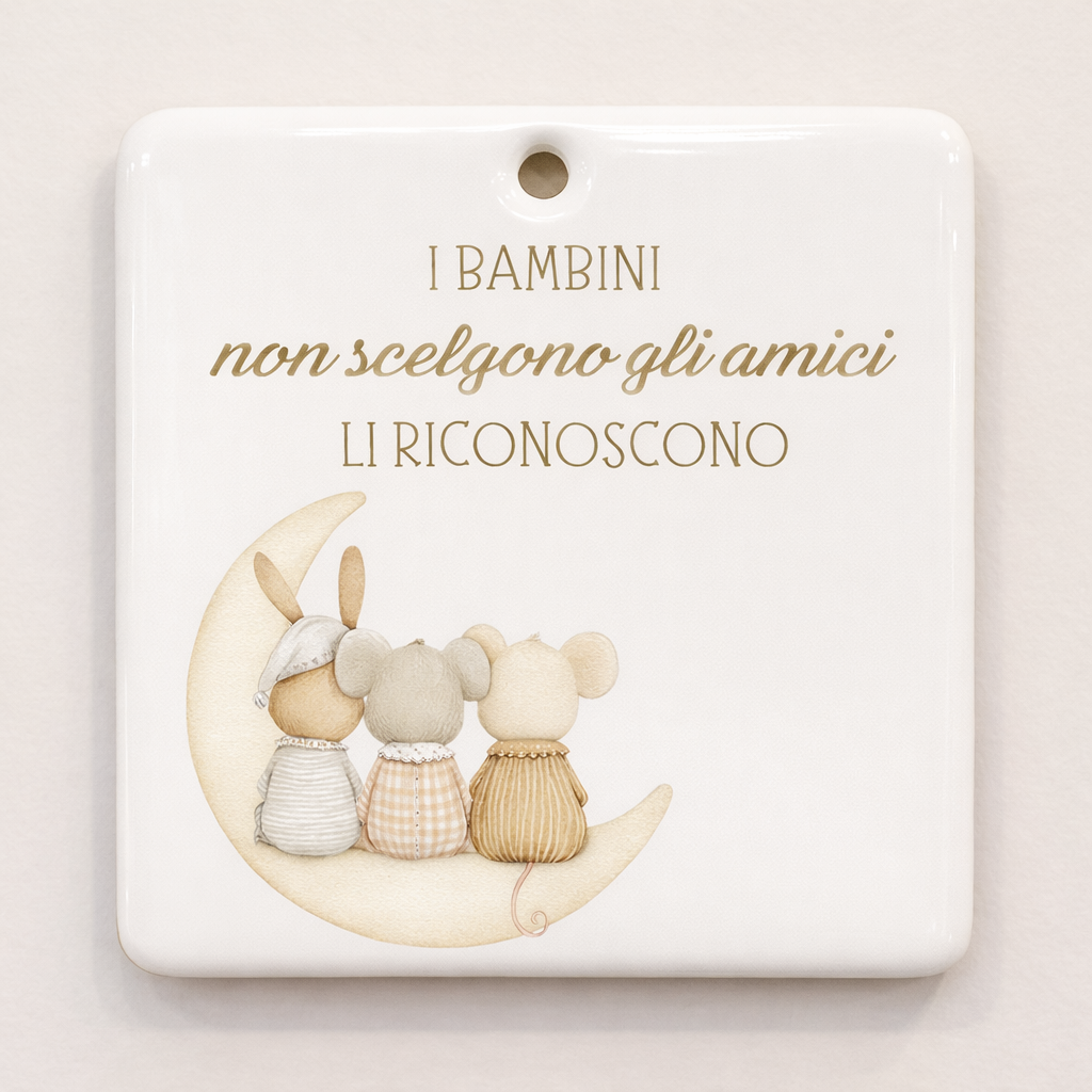 Piastrella rettangolare in ceramica con animaletti e luna da appendere 10 cm x 10 cm