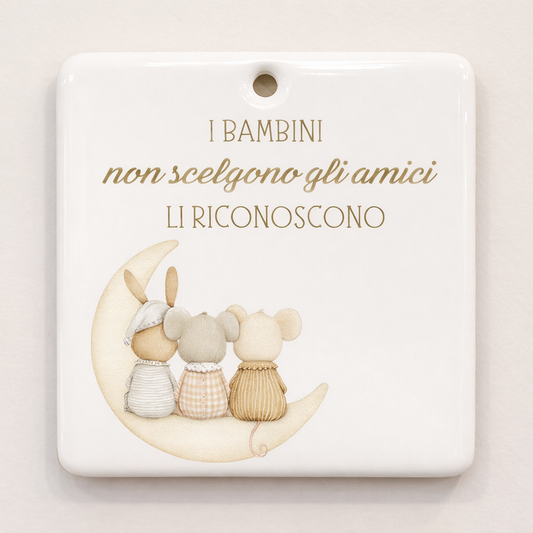 Piastrella rettangolare in ceramica con animaletti e luna da appendere 10 cm x 10 cm