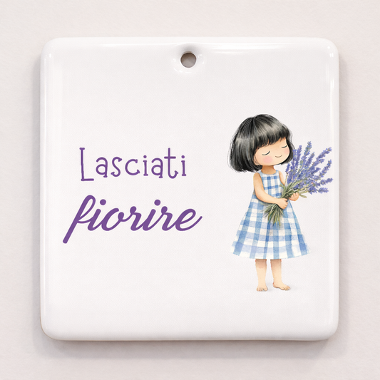 Piastrella rettangolare in ceramica con Bimba con Lavanda da appendere 10 cm x 10 cm