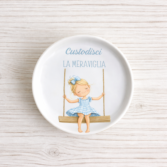 Piattino sottobottiglia in Ceramica con Bimba sull'altalena diametro 11 cm